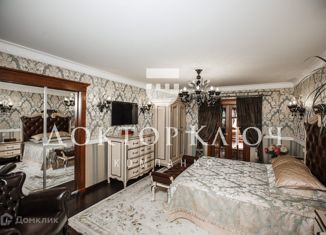 Продаю 4-ком. квартиру, 170 м2, Новосибирск, улица Орджоникидзе, 47, метро Площадь Ленина