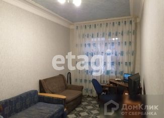 Продается трехкомнатная квартира, 75 м2, Озёрск, улица Трудящихся, 39