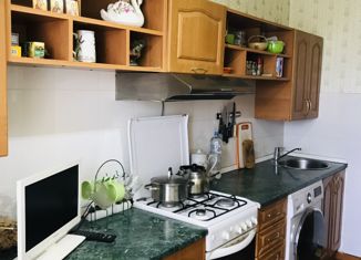 Четырехкомнатная квартира на продажу, 80 м2, Гурьевск, улица Ленина, 43