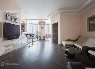 Сдам трехкомнатную квартиру, 100 м2, Москва, улица Пырьева, 9к3, улица Пырьева