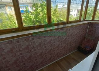 Продаю 2-ком. квартиру, 44 м2, город Гай, Советская улица, 4