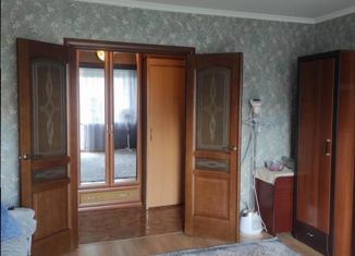 Продам 3-ком. квартиру, 65 м2, Новокузнецк, проспект Авиаторов, 87