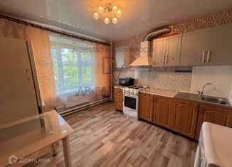 Продается двухкомнатная квартира, 51.4 м2, Хабаровский край, улица Кирова, 79
