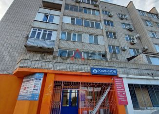 Продается 3-комнатная квартира, 57 м2, Элиста, 6-й микрорайон, 24, 6-й микрорайон