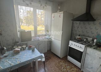 Продам 3-комнатную квартиру, 56 м2, Сызрань, улица Шухова, 10