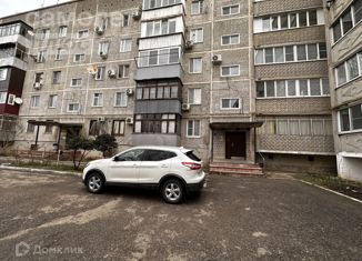 Продаю трехкомнатную квартиру, 64.1 м2, Тимашевск, микрорайон Сахарный завод, 76к1