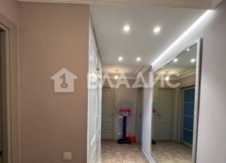 Продам трехкомнатную квартиру, 59.5 м2, Москва, Новоясеневский проспект, 22к3, метро Ясенево