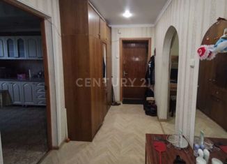 Продается трехкомнатная квартира, 70 м2, Владикавказ, улица Ушакова, 4, Промышленный округ