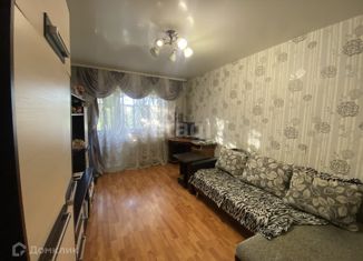 Продается двухкомнатная квартира, 43 м2, Удмуртия, улица Ворошилова, 4