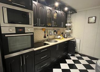 Продам 4-комнатную квартиру, 79.6 м2, Белебей, Красная улица, 123/2