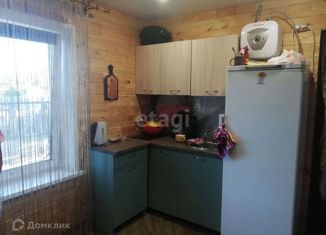 Продам 2-ком. квартиру, 48 м2, село Верх-Катунское, улица Голубева, 1