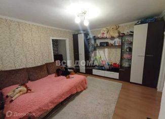 Продается 3-комнатная квартира, 43 м2, Ставрополь, Каменоломская улица, 4, микрорайон № 8