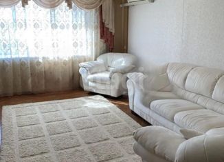 Продается 4-комнатная квартира, 76.4 м2, Республика Башкортостан, улица Шафиева, 15