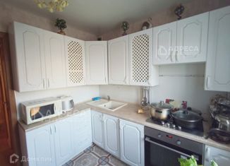 Продается 2-ком. квартира, 50 м2, Азов, Инзенская улица, 11А