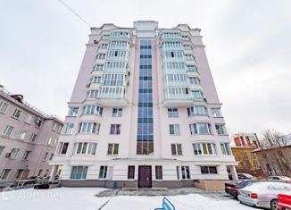 Сдаю 1-ком. квартиру, 52 м2, Екатеринбург, улица Шаумяна, 81А