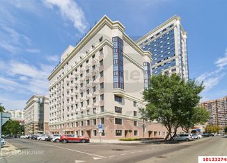 Продам трехкомнатную квартиру, 110 м2, Краснодар, улица Строителей, 21, улица Строителей