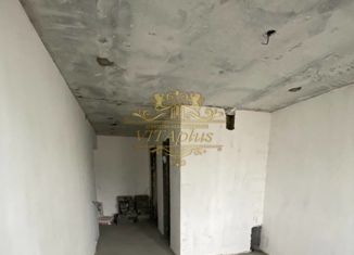 Трехкомнатная квартира на продажу, 79.2 м2, Артём, улица Горького, 4А