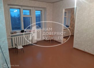 3-ком. квартира на продажу, 56 м2, рабочий посёлок Уральский, Набережная улица, 19