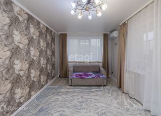 Продается 2-комнатная квартира, 50 м2, Тюменская область, улица Московский Тракт, 43