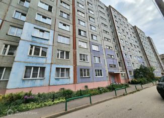 Продам 3-ком. квартиру, 66.5 м2, Киров, Комсомольская улица, 89