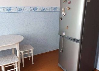 Сдаю в аренду 4-комнатную квартиру, 60 м2, Вологда, Молодёжная улица, 5Б
