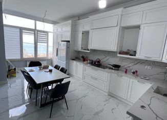 Продажа трехкомнатной квартиры, 165 м2, Махачкала, улица Мирзабекова, 95