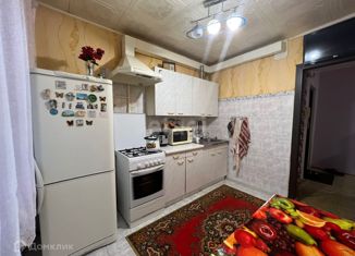 Трехкомнатная квартира на продажу, 66 м2, Оренбургская область, улица Родимцева, 1