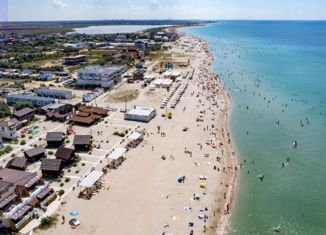 Продаю 2-комнатную квартиру, 51.7 м2, село Штормовое, улица Ленина, 2