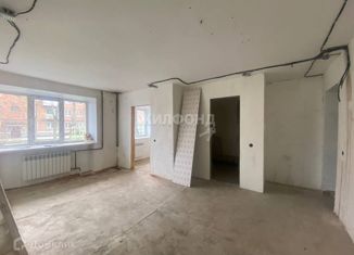 Продаю 2-комнатную квартиру, 42.6 м2, Кемеровская область, проспект 50 лет Комсомола, 32