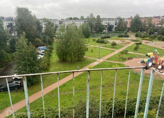 Продается 1-комнатная квартира, 30 м2, Ломоносов, Швейцарская улица, 1