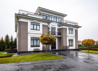 Продам дом, 985 м2, деревня Переделки