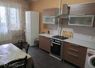 Продаю двухкомнатную квартиру, 68.3 м2, Астрахань, улица Аксакова, 8к1