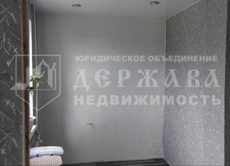 Продается 2-комнатная квартира, 45.5 м2, Кемеровская область, улица Мира, 13