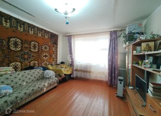 Продам 1-ком. квартиру, 40.6 м2, Боровичи, улица Энтузиастов, 20