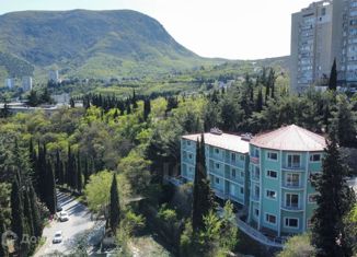 Продается квартира студия, 57 м2, посёлок городского типа Партенит, улица Победы, 21