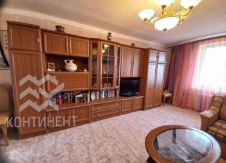 Продаю 3-ком. квартиру, 65 м2, поселок городского типа Мирный, улица Сырникова, 18