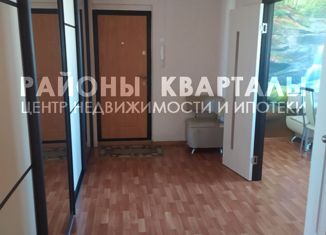 Продаю 2-ком. квартиру, 84 м2, посёлок Рощино, Фабричная улица, 2А