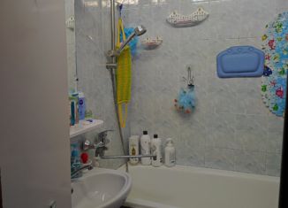 Продажа 3-комнатной квартиры, 63.8 м2, Нижний Новгород, улица Исполкома, 7, улица Исполкома