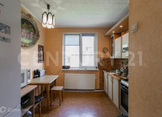 Продам 3-комнатную квартиру, 59.7 м2, Калининград, Одесская улица, 11