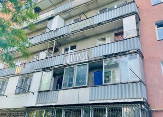 Продам 4-ком. квартиру, 85 м2, Нальчик, улица Осипенко, 26, район Затишье