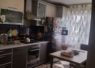 Продам трехкомнатную квартиру, 76.9 м2, Нижний Новгород, улица Маршала Казакова, 8к1, метро Канавинская