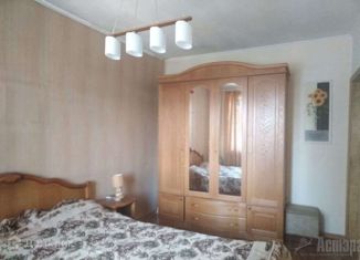 Продам 3-комнатную квартиру, 73 м2, Чита, улица Забайкальского Рабочего, 38