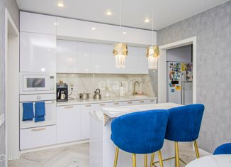 Продам двухкомнатную квартиру, 68 м2, Тюмень, Заполярная улица, 11к1, ЖК Гармония