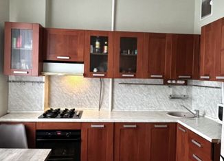 Продам 3-комнатную квартиру, 84 м2, Москва, улица Пырьева, 5А, улица Пырьева