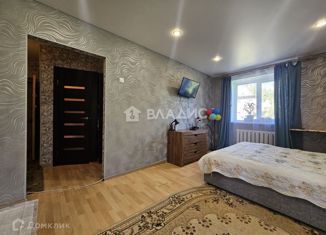 Продам 1-ком. квартиру, 32 м2, Калужская область, Октябрьская улица, 13к1