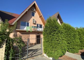 Продам таунхаус, 350 м2, село Усть-Курдюм, Бажановская улица, 3/2