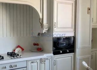 Продам 3-ком. квартиру, 117.3 м2, Нижний Новгород, улица Короленко, 19Б, улица Короленко