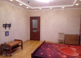 Продаю 2-ком. квартиру, 70 м2, Калужская область, улица Никитина, 42