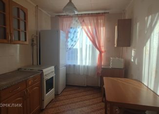 Продаю трехкомнатную квартиру, 62 м2, Волгоград, Рионская улица, 5