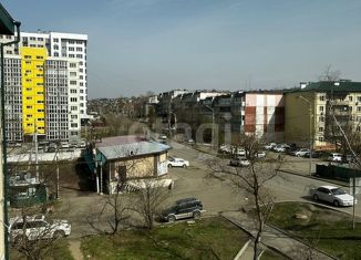 Продаю 4-ком. квартиру, 60.3 м2, Артём, улица Лазо, 29